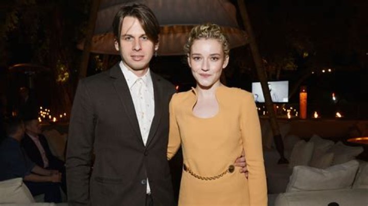 Know ‘Ozark’ Star Julia Garner’s Age, Family, and Net Worth