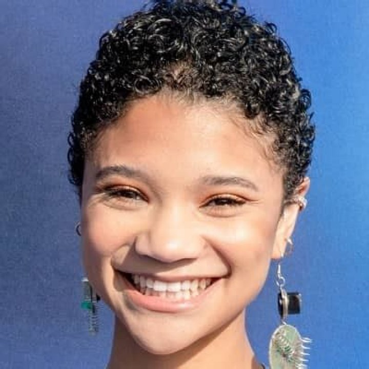 Kylee Russell - Bio, Age, Height, Net Worth, Facts, Nationality