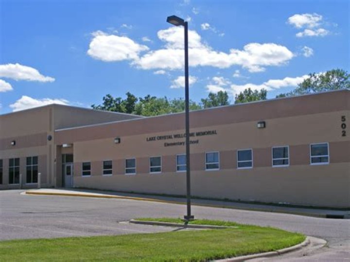 Lake Crystal - Wellcome Memorial Elementary School - Lake Crystal