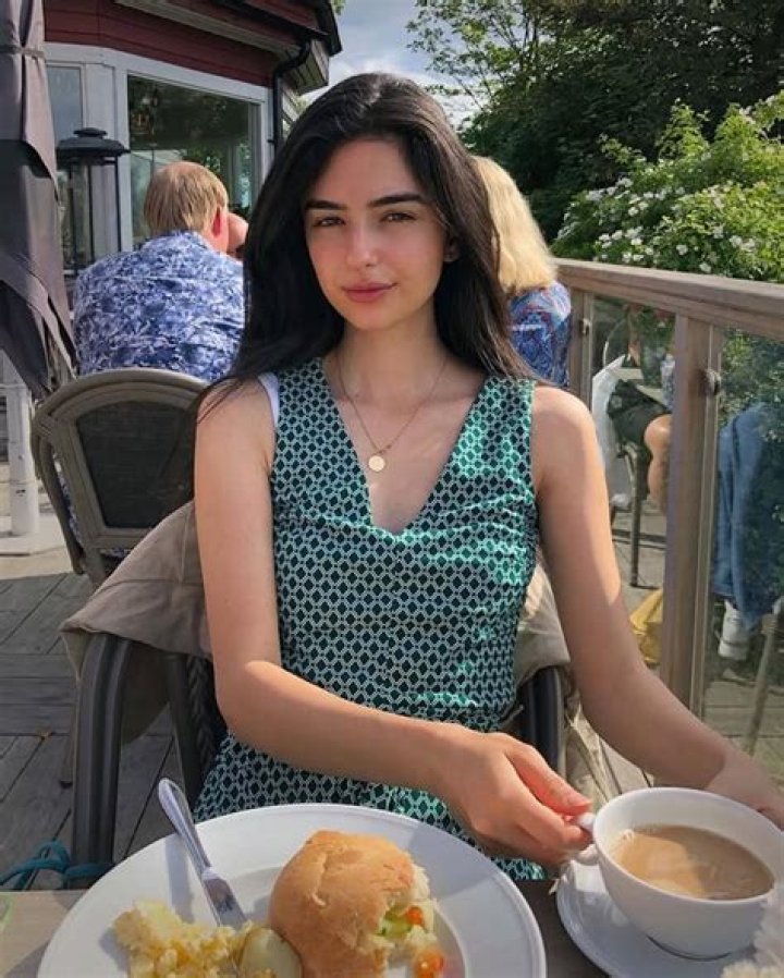 Lana Blakely: Wiki, Bio, Age, Height, Parents, Boyfriend, Net Worth