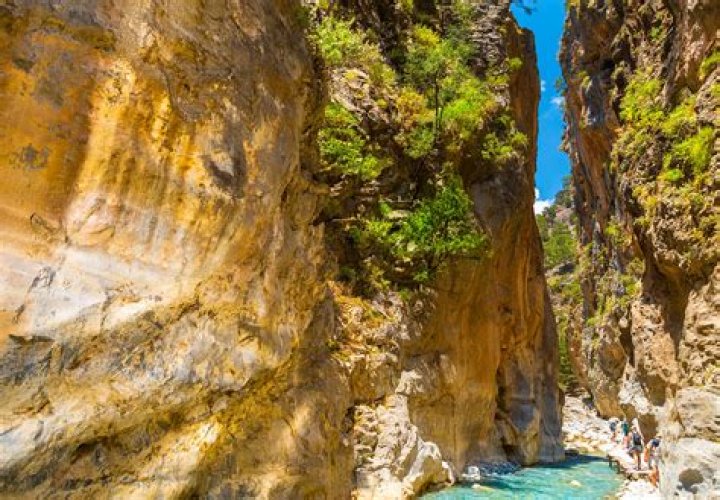 Lara Cove: A Hidden Gem Of Natural Beauty And Adventure