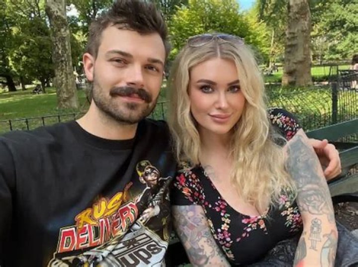 Laura Lux And Boyfriend Braeden Key Mark Dating Anniversary