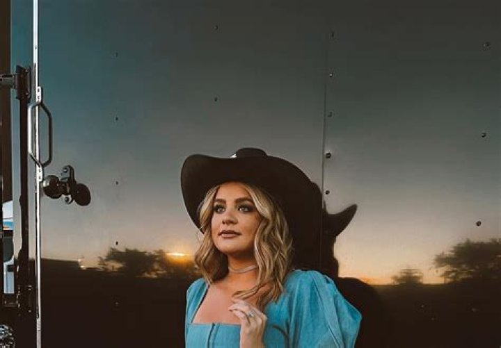 Lauren Alaina Weight Gain Was A Journey To Remember: Update 2023