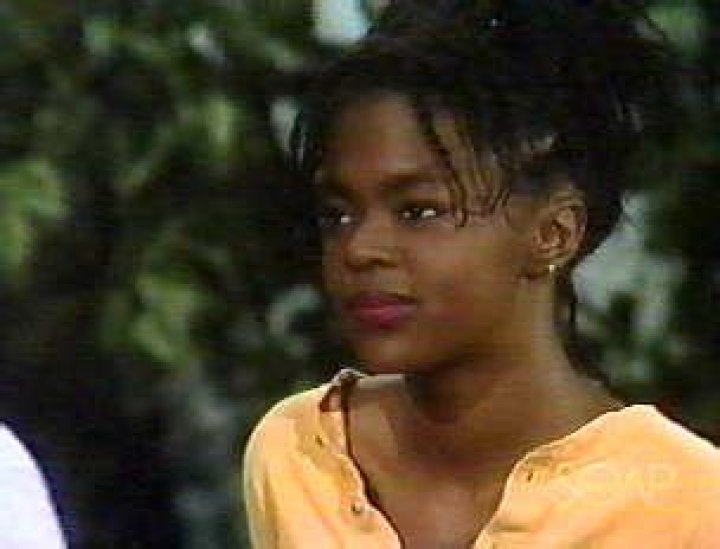 	LAURYN HILL WAS KIRA IN AS THE WORLD TURNS	