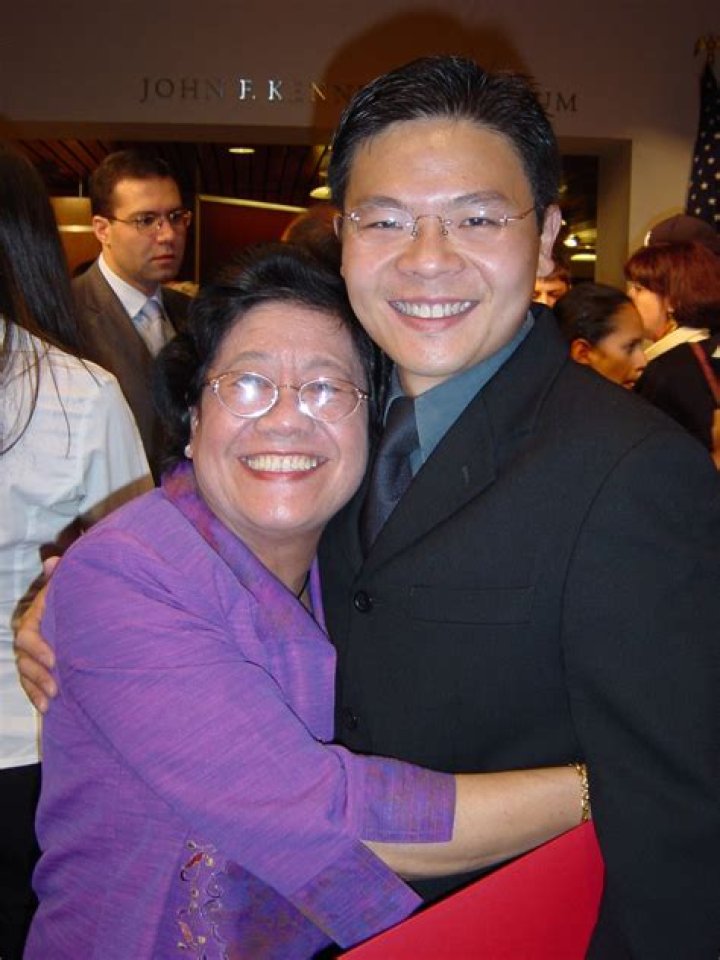 Lawrence Wong: His First Wife And Children