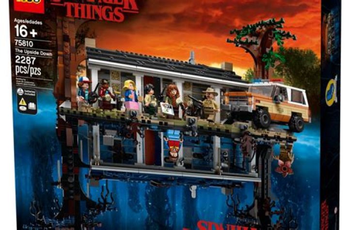 Lego Stranger Things playset goes deep into the Upside Down