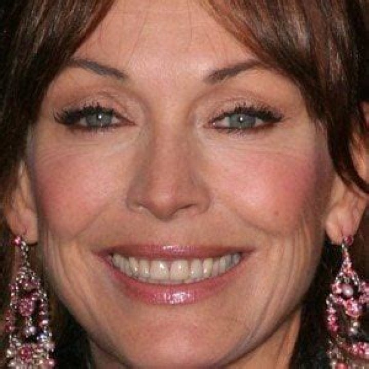 Lesley-Anne Down Net Worth 2024