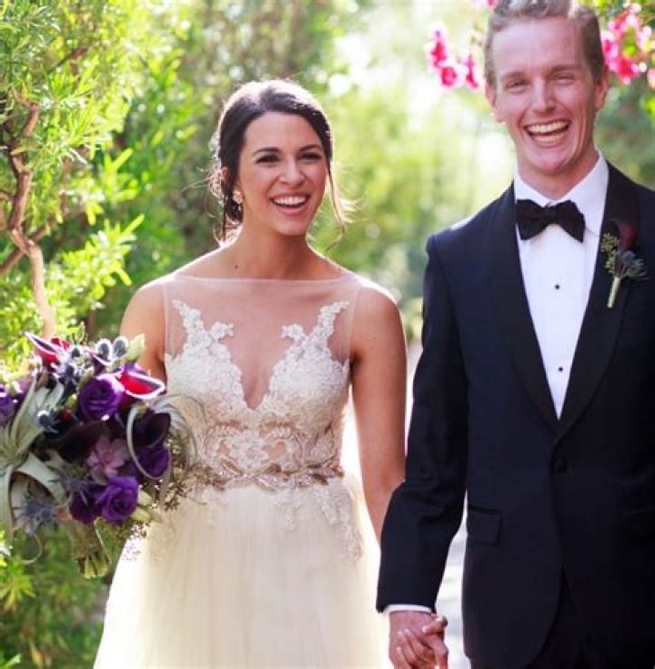 Leslie Picker CNBC Husband Baby, Age Wikipedia Bio, Wedding, Net worth