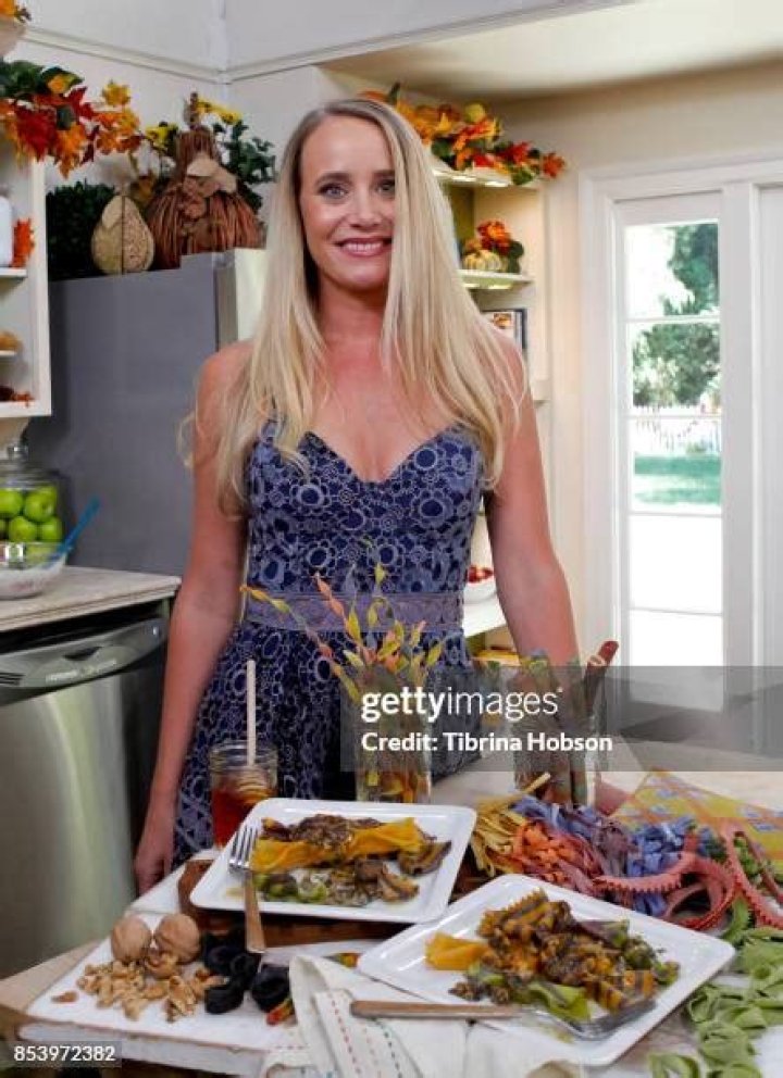 Linda Miller Nicholson Net Worth – Phone Number, House Address, Wiki