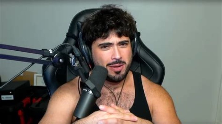 Lirik devasted after one of his longest Twitch viewers died