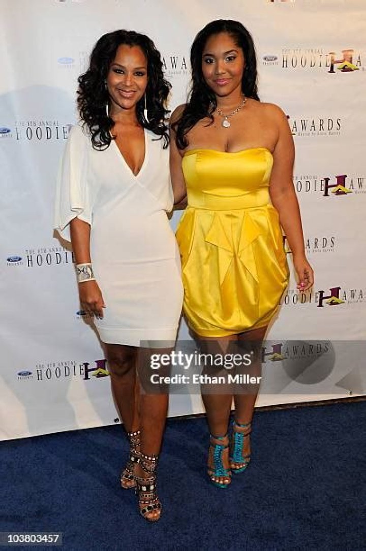 LISA RAYE’S DAUGHTER WELCOMES FIRST CHILD