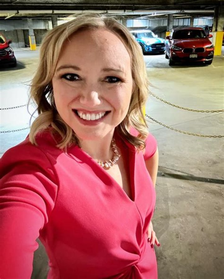 Liz McGiffin Bio, Age, Height, Husband, Kids, Salary, NBC 4