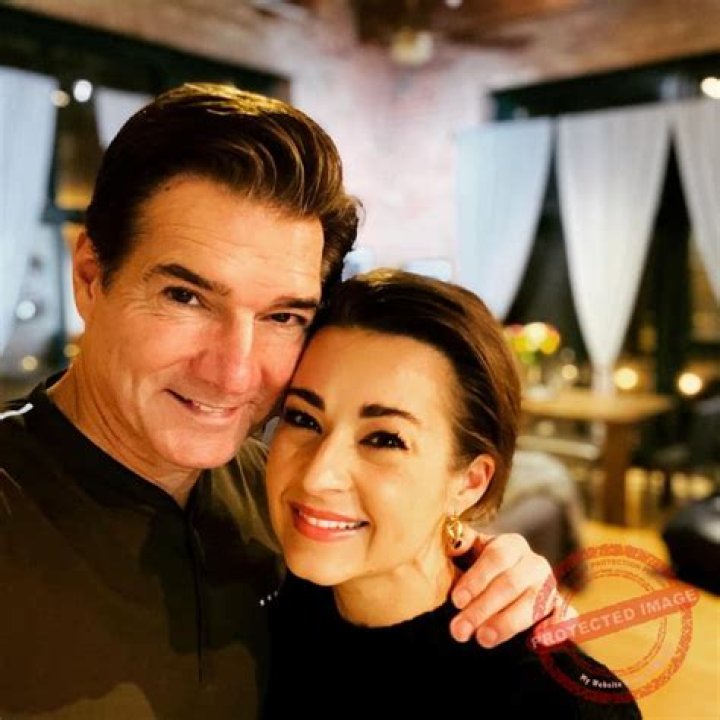 Liz Nagy Age, Husband, Married, Bio Wiki, Birthday, Eyelashes, ABC7