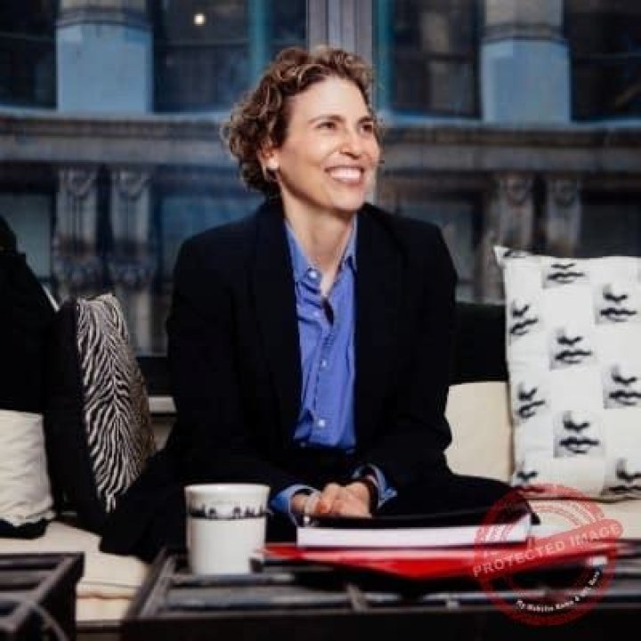 Lori Rubinson Bio, Age, Height, Husband, Salary, Net Worth WFAN