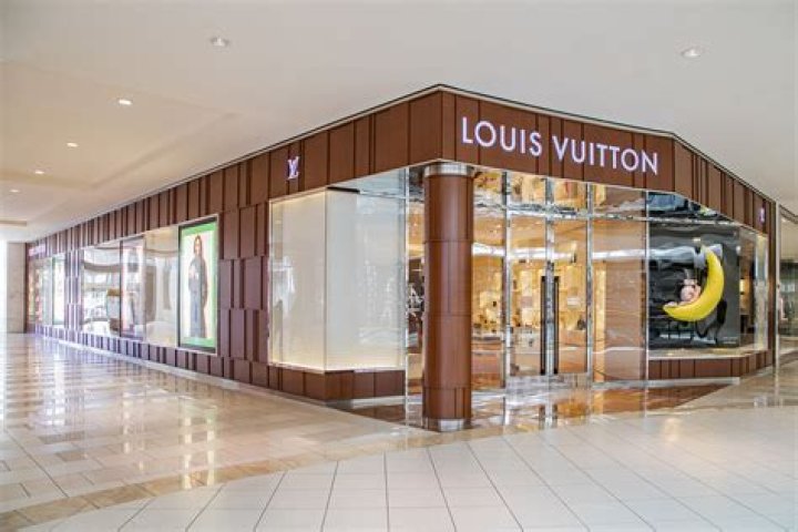 	Louis Vuitton expands into Aventura Mall, Miami Design District	