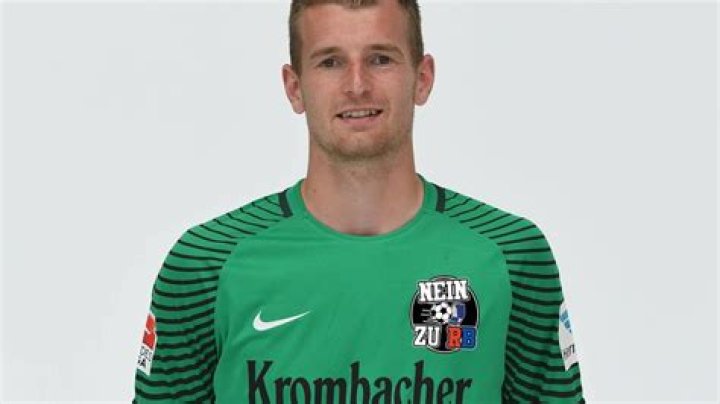 Lukas Hradecky, einer von uns! – 11FREUNDE