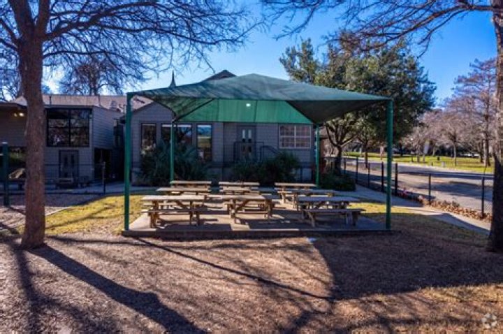 Lumin Lindsley Park Community School - Dallas