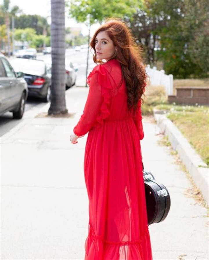Mandy Harvey Biography