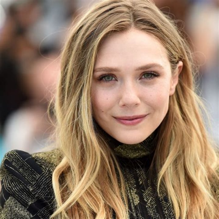Mary-Kate Olsen-Bio, Career, Net Worth, Height, Nationality, Facts