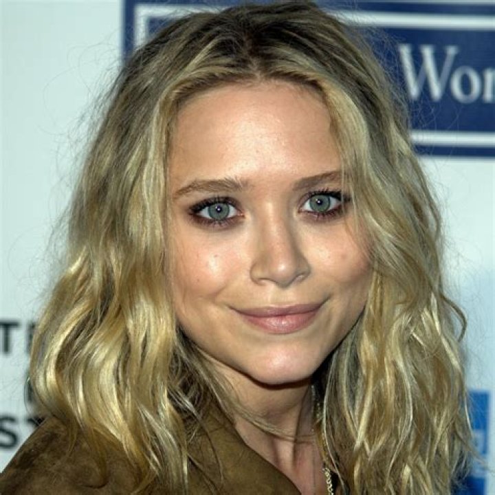 Mary-Kate Olsen - Bio, Net Worth, Height