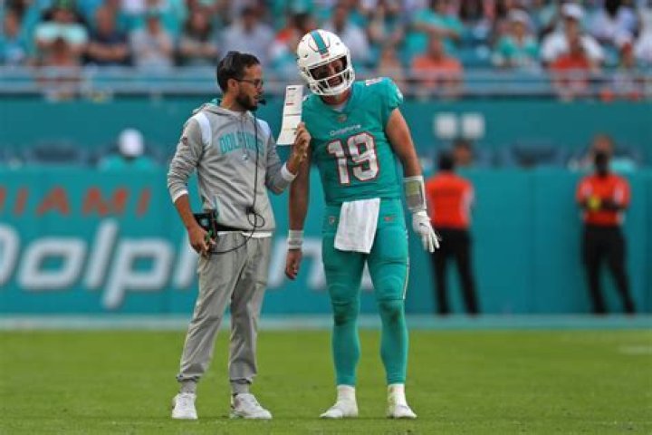 
Miami Dolphins |	Dave Hyde: Two paths to Super Bowl show Dolphins’ tough decision with Tua Tagovailoa	