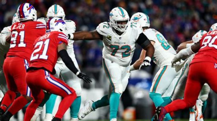 
Miami Dolphins |	Dolphins’ Robert Hunt ruled out for Chiefs game; Terron Armstead questionable after good practice week	