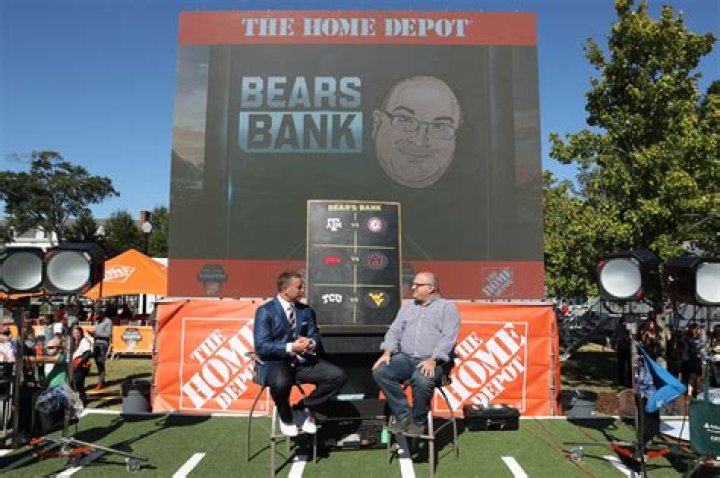 	Miami grad Chris Fallica returns to campus as popular Bear on ‘College GameDay,’ predicts Hurricanes win	