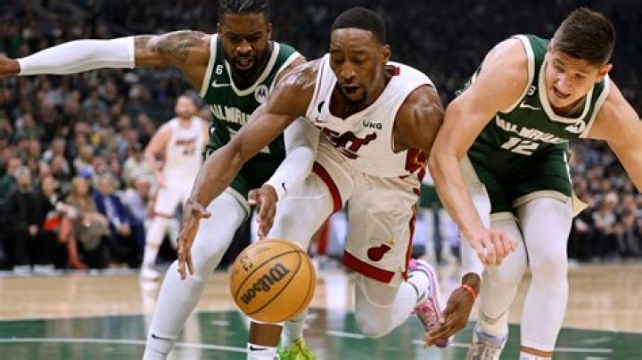 
Miami Heat |	Winderman’s view: A lineup change, Spoelstra dishes on McDaniel getup, and, oh, a win	