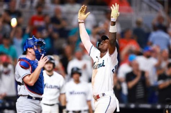 
Miami Marlins |	De La Cruz, Chisholm, Bell and Burger each hit home runs to lead Marlins past Dodgers	