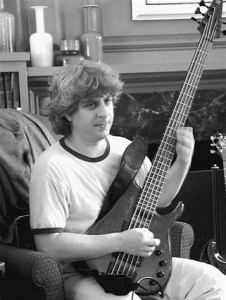 Mike Gordon Biography