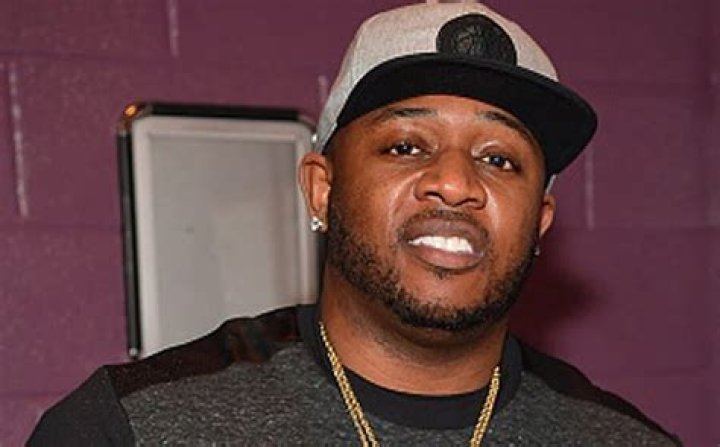 Mike Jones Net Worth – Phone Number, House Address, Wiki