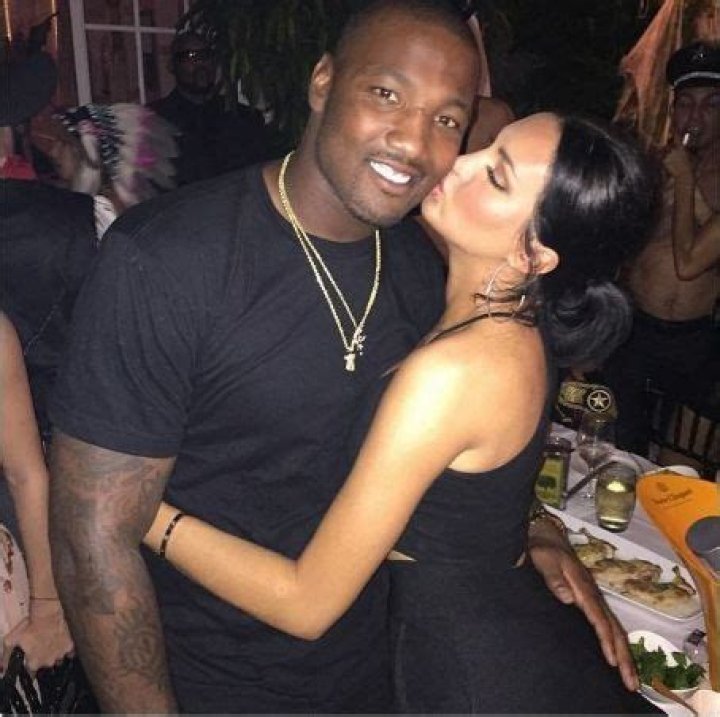 Model Natalie Halcro Dating Life with NFL Player Shaun Phillips.Know about their Relationship