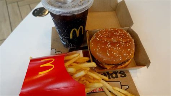 More than three-fourths of Americans view fast food as luxury, survey shows