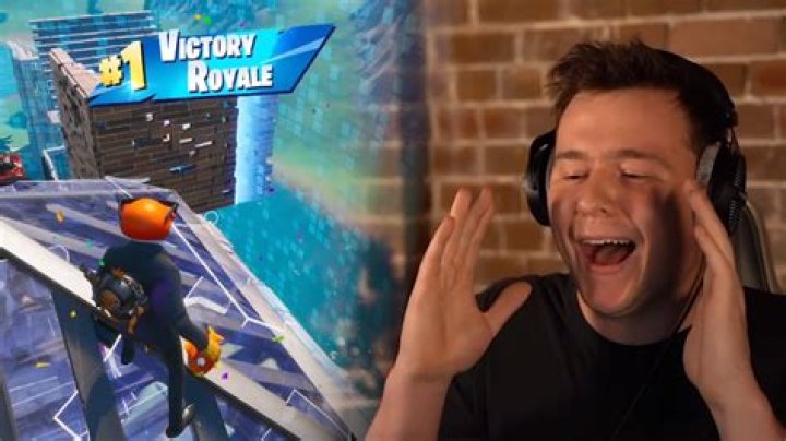 Muselk breaks obscure Fortnite world record without using weapons