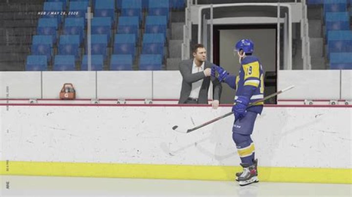 NHL 21: How to Clear Puck