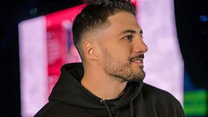 NICKMERCS announces Twitch contract extension amid YouTube rumors