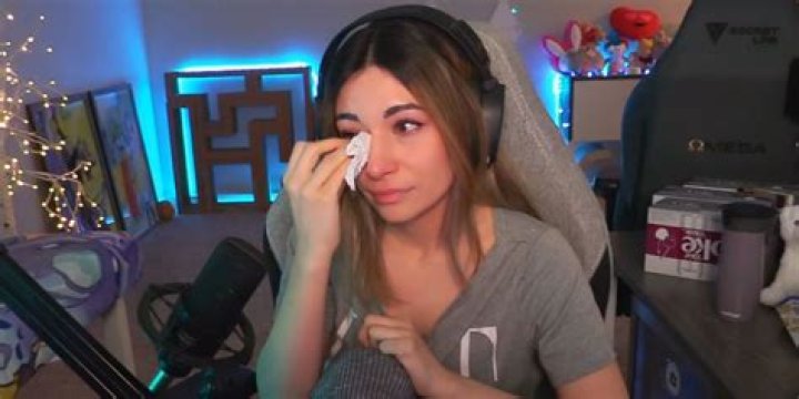 Ninja apologizes to Alinity after Twitch star breaks down on stream