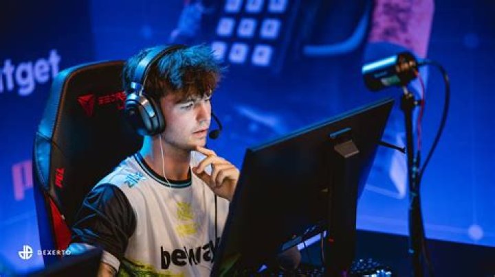 NIP are finding their stride without dev1ce — but their silence is bizarre