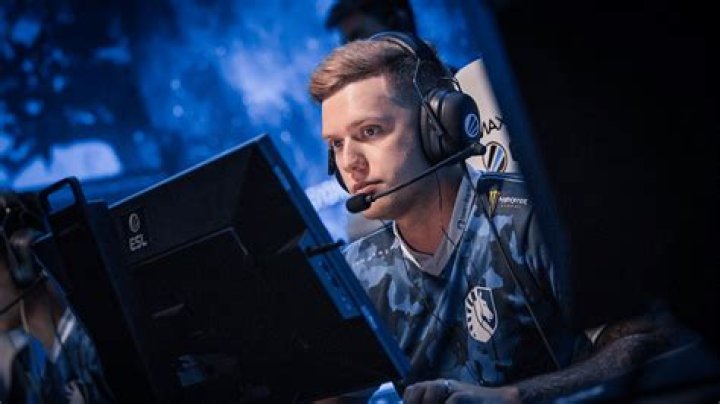 nitr0 leaves 100 Thieves Valorant as CSGO return rumors ramp up