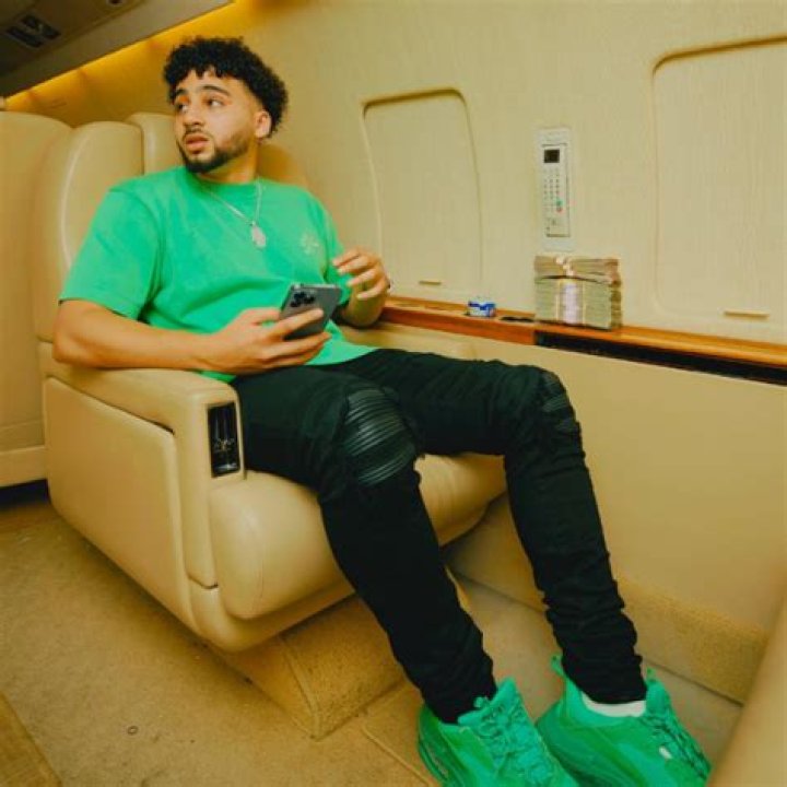 Nour Trades Net Worth | Bio, Family, Address, Career