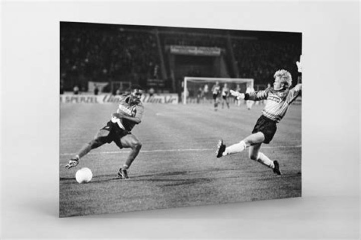 „Of course, Eintracht Frankfurt!“ - Wie Jay-Jay Okocha… – 11FREUNDE