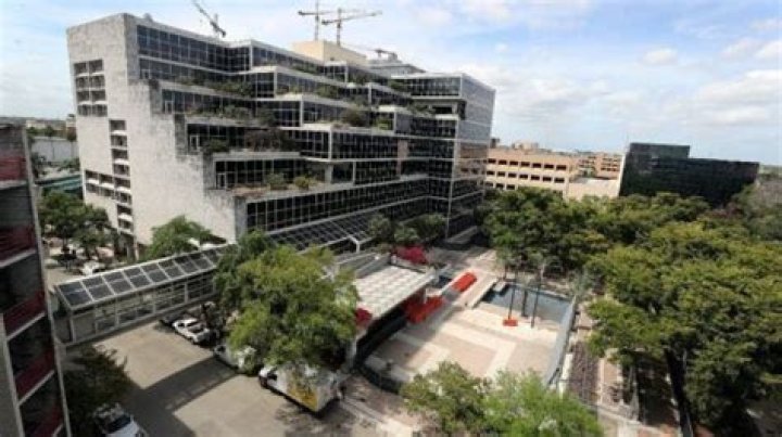 	Off limits: Fort Lauderdale library plaza sealed off from public	