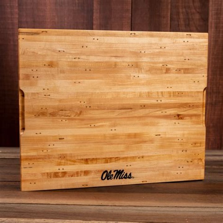 Ole Miss Limited Edition Serving Board
– Laurel Mercantile