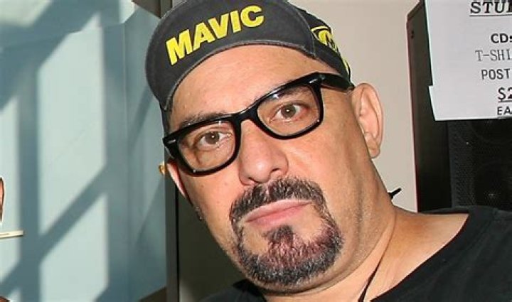 	Pat DiNizio of the Smithereens dies at 62	