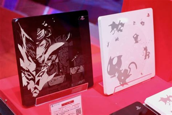 Persona 5 The Royale PS4 limited edition hardware announced at TGS