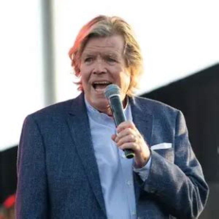 Peter Noone Net Worth 2024