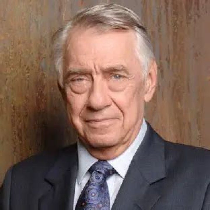 Philip Baker Hall Net Worth 2024