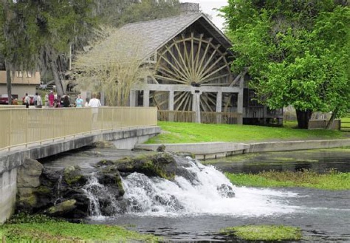 	Pictures: Old Spanish Sugar Mill at De Leon Springs State Park	