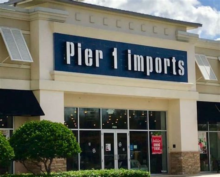 Pier One Imports to wind down retail operations, JC Penney to close 250 stores