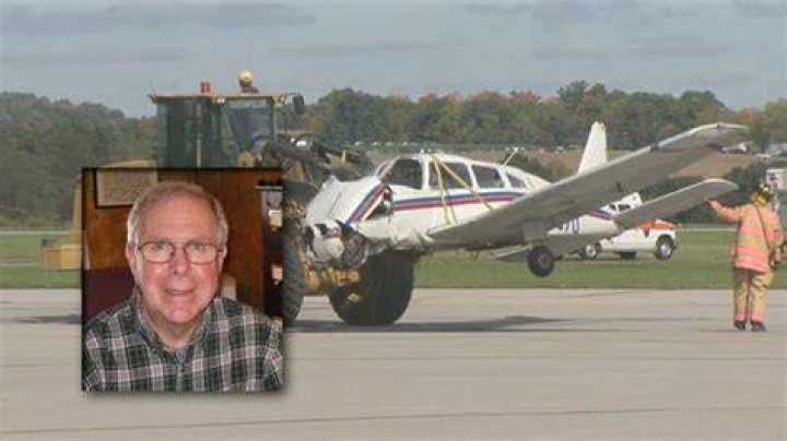 Pilot hurt in small plane crash at Arnold Palmer airport
